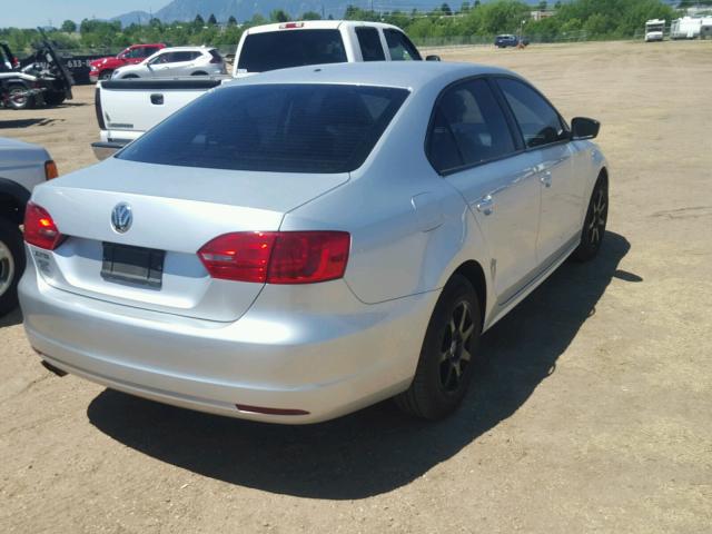 3VW2K7AJ4CM463311 - 2012 VOLKSWAGEN JETTA BASE SILVER photo 4