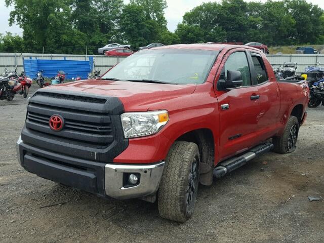 5TFUY5F11GX514691 - 2016 TOYOTA TUNDRA DOU RED photo 2