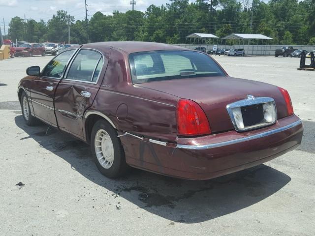 1LNHM81W6XY683287 - 1999 LINCOLN TOWN CAR E BURGUNDY photo 3