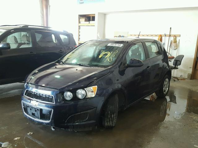 1G1JA6SH6F4140510 - 2015 CHEVROLET SONIC LS BLUE photo 2