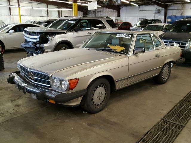 WDBBA48D0JA087526 - 1988 MERCEDES-BENZ 560 SL BEIGE photo 2