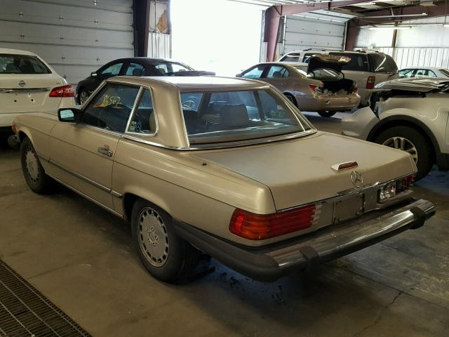 WDBBA48D0JA087526 - 1988 MERCEDES-BENZ 560 SL BEIGE photo 3