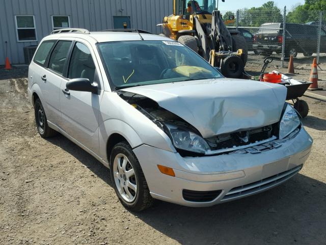 1FAFP36N65W161764 - 2005 FORD FOCUS ZXW SILVER photo 1