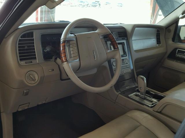 5LMFU27547LJ07792 - 2007 LINCOLN NAVIGATOR BLACK photo 9