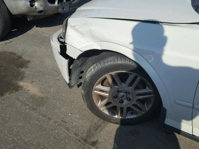 1LNHM87A54Y634203 - 2004 LINCOLN LS WHITE photo 9