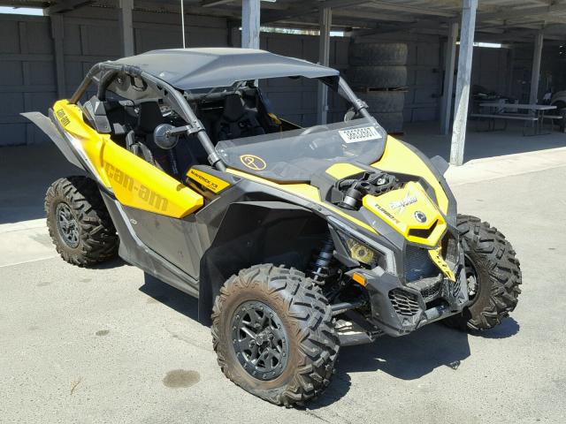 3JBVDAW23HK001756 - 2017 CAN-AM MAVERICK X TWO TONE photo 1