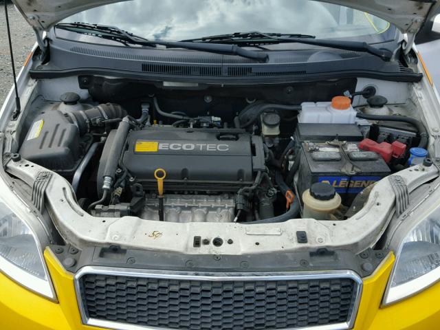 KL1TD6DE3AB049426 - 2010 CHEVROLET AVEO LS WHITE photo 7