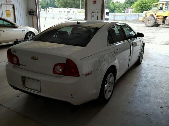 1G1ZB5EB4A4126826 - 2010 CHEVROLET MALIBU LS თეთრი ფოტო 4