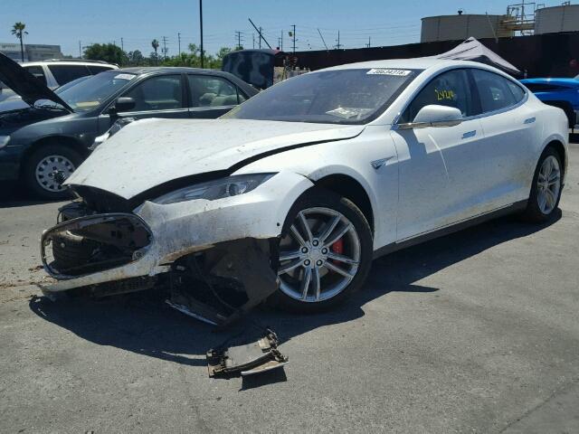 5YJSA1E45GF125093 - 2016 TESLA MODEL S WHITE photo 2