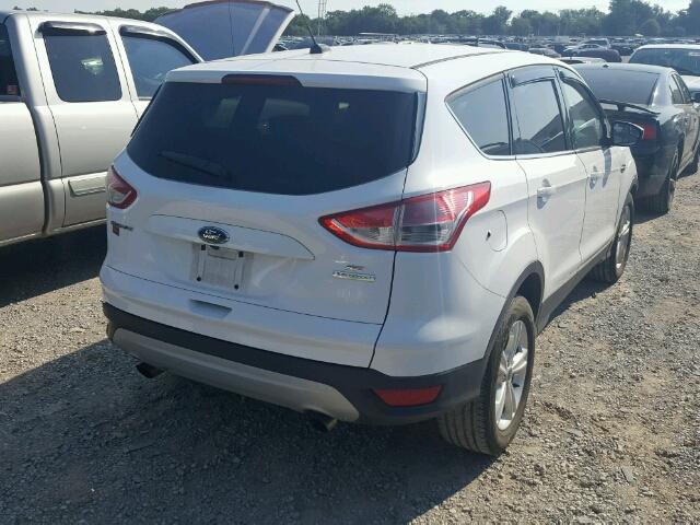 1FMCU0GX7EUD35689 - 2014 FORD ESCAPE SE WHITE photo 4