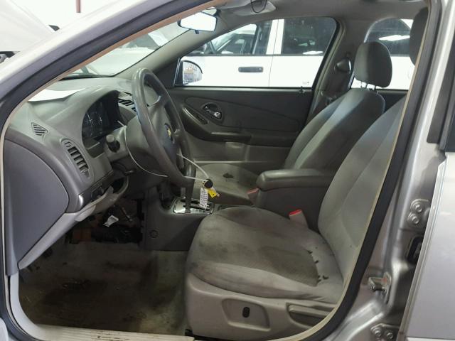 1G1ZS51FX6F286844 - 2006 CHEVROLET MALIBU LS SILVER photo 5
