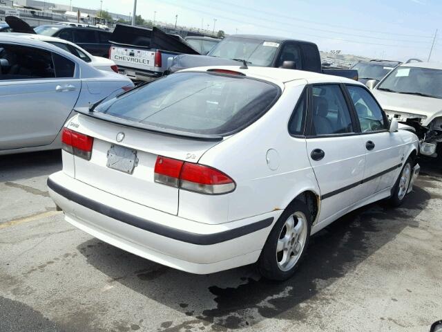 YS3DF58K612002014 - 2001 SAAB 9-3 SE WHITE photo 4