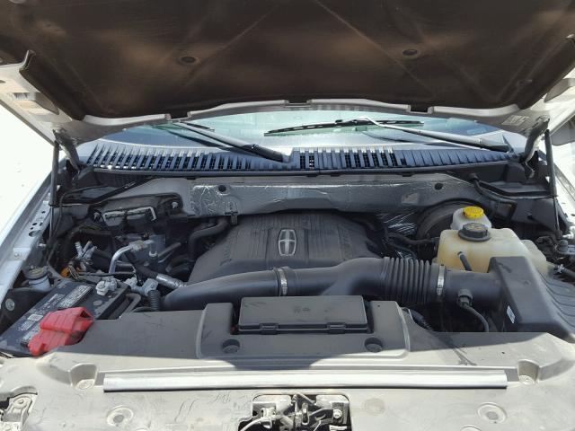 5LMJJ3KT9HEL03487 - 2017 LINCOLN NAVIGATOR SILVER photo 7