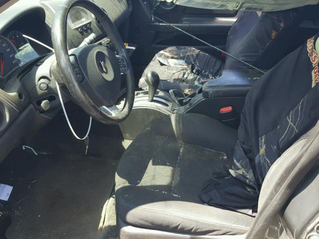 2G2WP552081188679 - 2008 PONTIAC GRAND PRIX GRAY photo 2