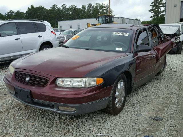 2G4WF5511Y1345752 - 2000 BUICK REGAL GS RED photo 2