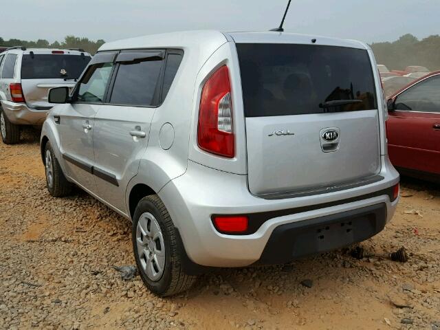 KNDJT2A5XD7487335 - 2013 KIA SOUL SILVER photo 3