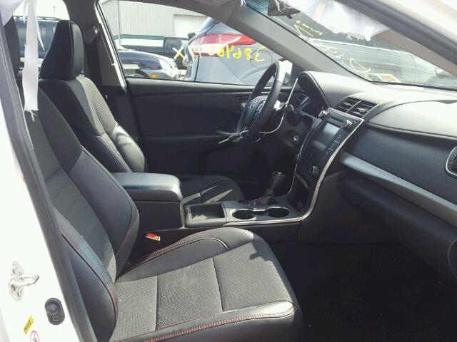 4T1BF1FK0GU158732 - 2016 TOYOTA CAMRY LE 白色 照片 5
