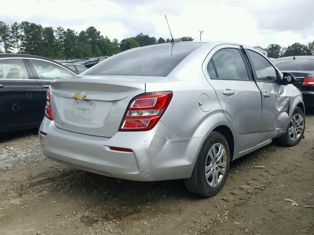 1G1JB5SH5H4176635 - 2017 CHEVROLET SONIC LS 银色 照片 4