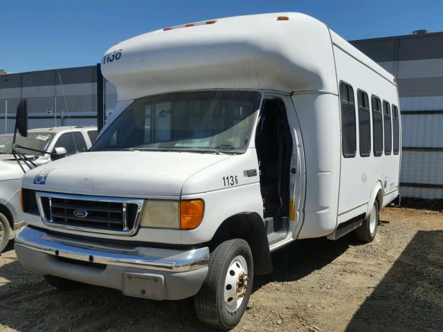 1FDWE35L14HA49761 - 2004 FORD ECONOLINE WHITE photo 2