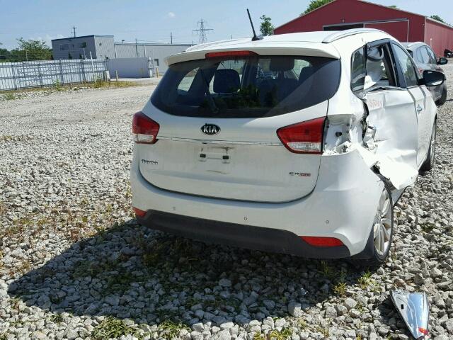 KNAHU8A30E7044090 - 2014 KIA RONDO WHITE photo 4