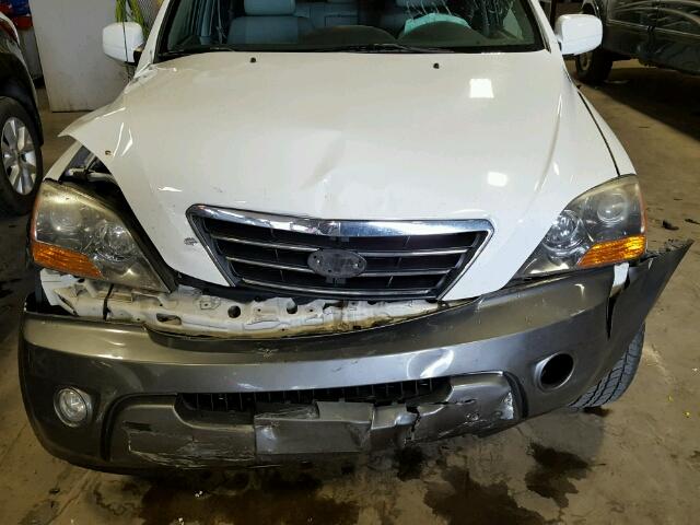 KNDJD736875671432 - 2007 KIA SORENTO EX WHITE photo 7