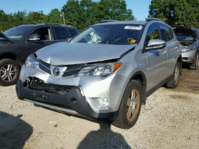 JTMDFREV5FD168324 - 2015 TOYOTA RAV4 银色 照片 2