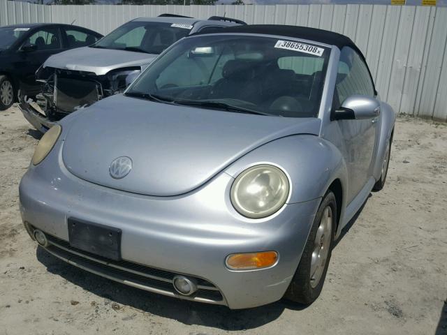 3VWCK21Y53M307833 - 2003 VOLKSWAGEN NEW BEETLE 银色 照片 2
