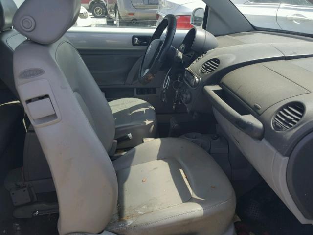 3VWCK21Y53M307833 - 2003 VOLKSWAGEN NEW BEETLE 银色 照片 5