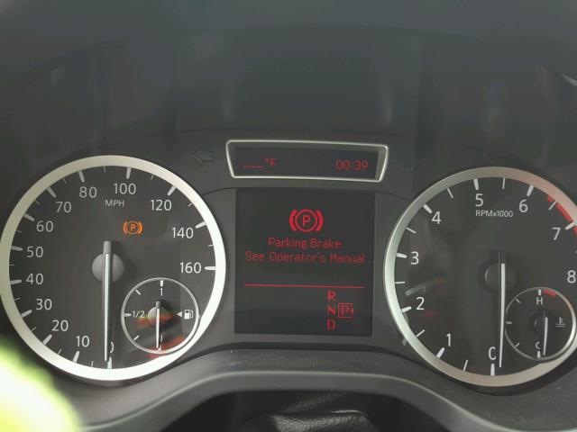 SJKCH5CP5HA036930 - 2017 INFINITI QX30 BASE GOLD photo 8