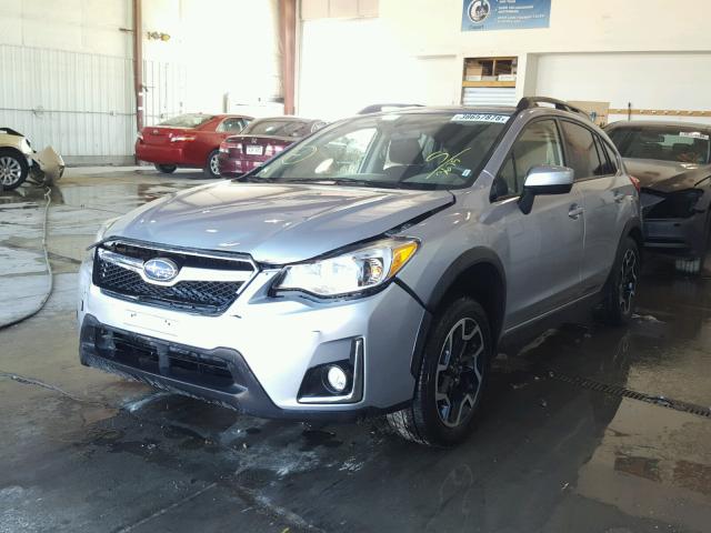 JF2GPABC6HH273675 - 2017 SUBARU CROSSTREK GRAY photo 2