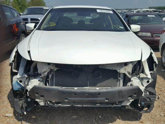 1HGCP2F86BA133975 - 2011 HONDA ACCORD EXL WHITE photo 9