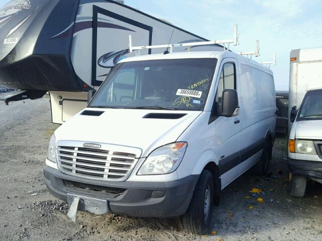 WDYPE7CC1C5720076 - 2012 FREIGHTLINER SPRINTER 2 WHITE photo 2