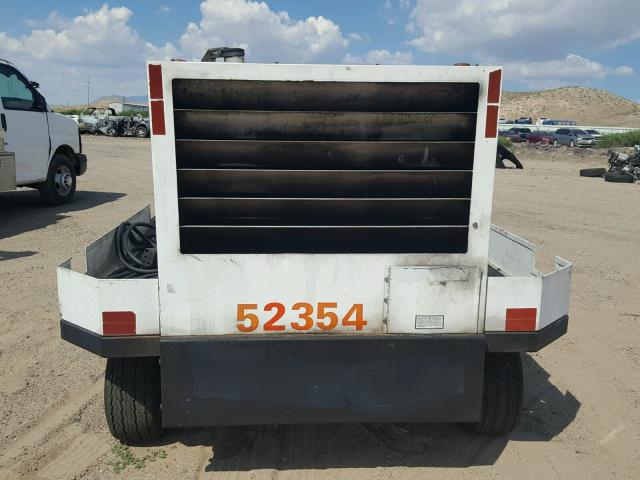 00000000000052354 - 2000 EQUI TRAILER WHITE photo 9