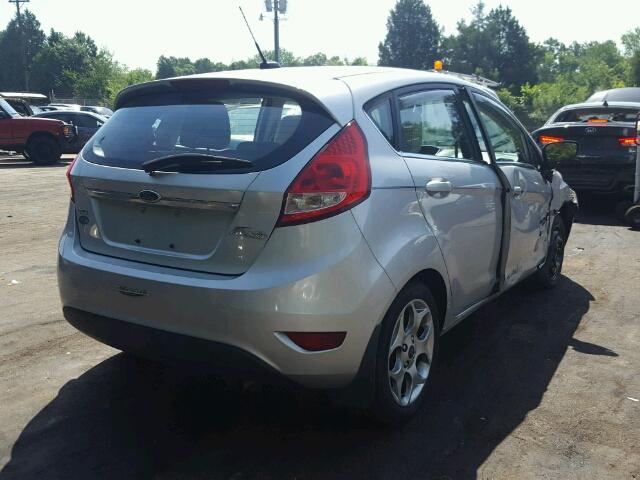 3FADP4FJ2BM216281 - 2011 FORD FIESTA SES SILVER photo 4