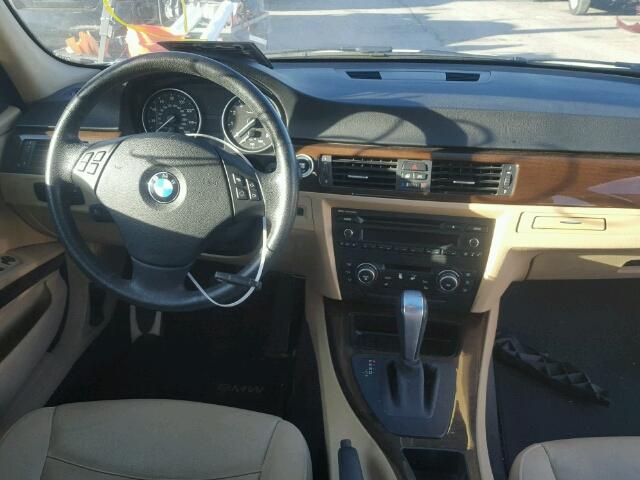 WBAPL3C53AA407902 - 2010 BMW 335 XI Blanc photo 9