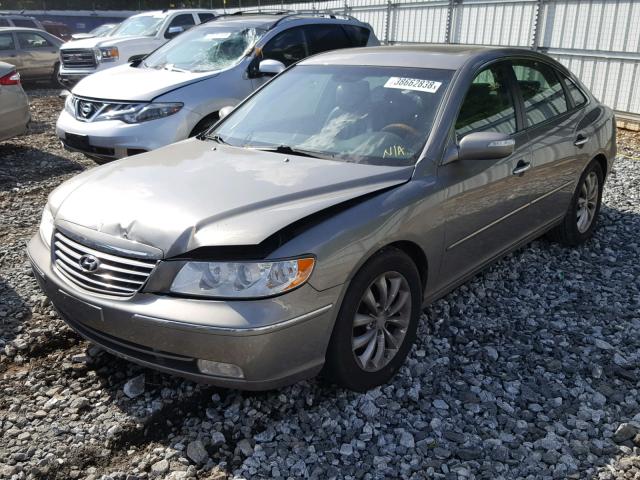 KMHFC46F58A332845 - 2008 HYUNDAI AZERA SE GRAY photo 2