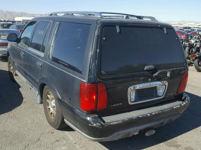 5LMRU27L1WLJ57995 - 1998 LINCOLN NAVIGATOR BLACK photo 3
