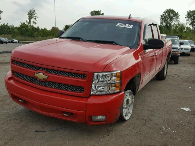 1GCRKSE3XBZ272179 - 2011 CHEVROLET SILVERADO RED photo 2