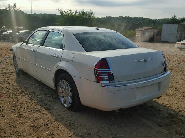 2C3LA63H66H279316 - 2006 CHRYSLER 300C WHITE photo 3