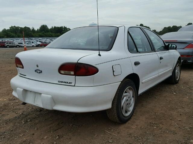 1G1JC5240W7260318 - 1998 CHEVROLET CAVALIER WHITE photo 4