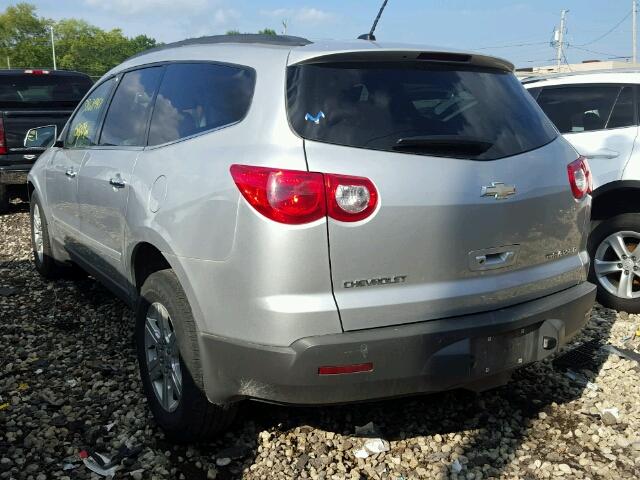 1GNEV23D79S130352 - 2009 CHEVROLET TRAVERSE L SILVER photo 3