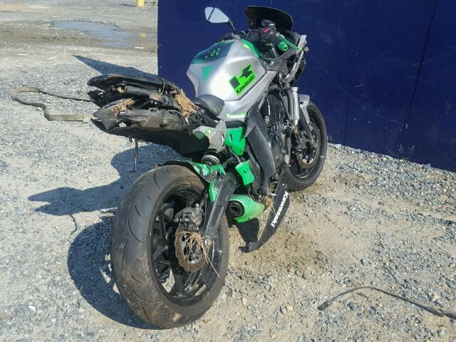 JKAEXEJ15HDA02012 - 2017 KAWASAKI EX650 J ორფეროვანი ფოტო 4