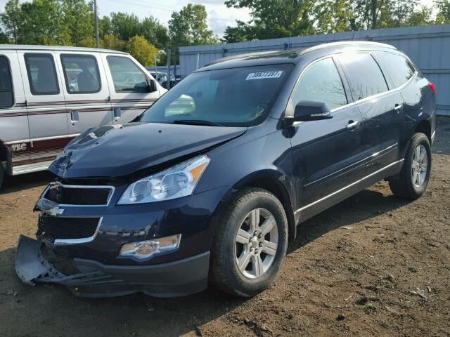 1GNKRGED3CJ129746 - 2012 CHEVROLET TRAVERSE L BLUE photo 2