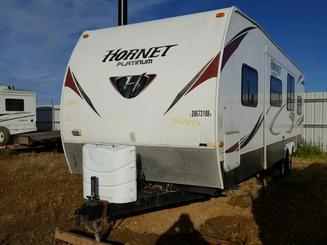 4YDT28B26B7203325 - 2011 KEYSTONE HORNET WHITE photo 2