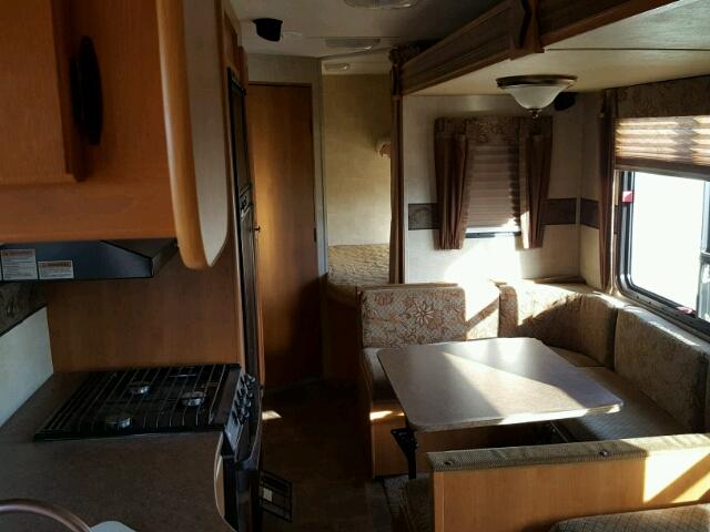 4YDT28B26B7203325 - 2011 KEYSTONE HORNET WHITE photo 6