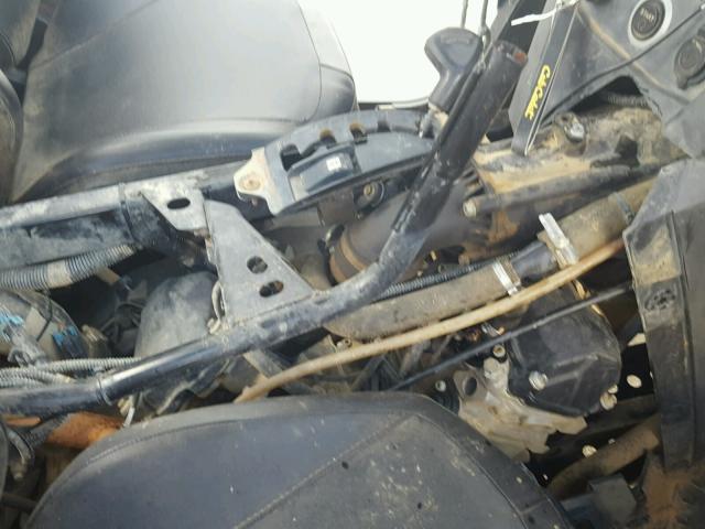 3JBKKXP10EJ000017 - 2014 CAN-AM COMMANDER SILVER photo 7