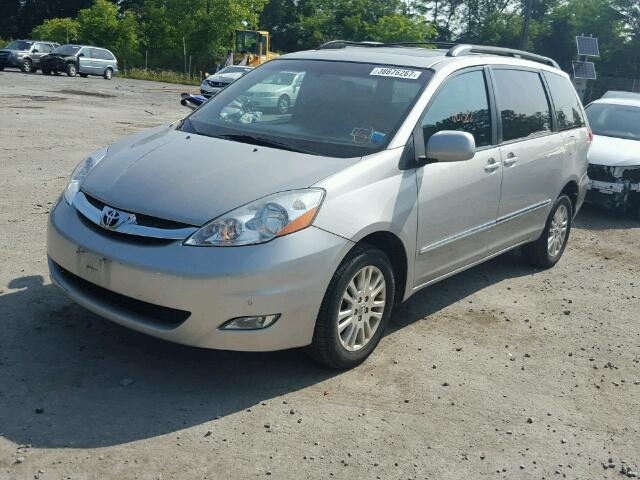 5TDBK22C39S026365 - 2009 TOYOTA SIENNA XLE GRAY photo 2