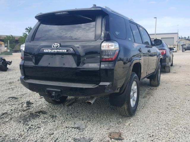JTEBU5JR8H5458418 - 2017 TOYOTA 4RUNNER SR BLACK photo 4