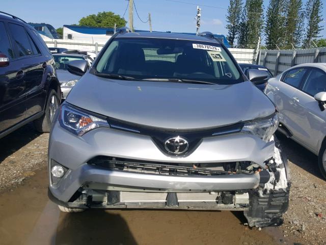 2T3WFREV1JW442283 - 2018 TOYOTA RAV4 ADVEN SILVER photo 9