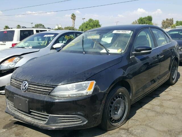 3VWD17AJ7EM356834 - 2014 VOLKSWAGEN JETTA SE BLACK photo 2